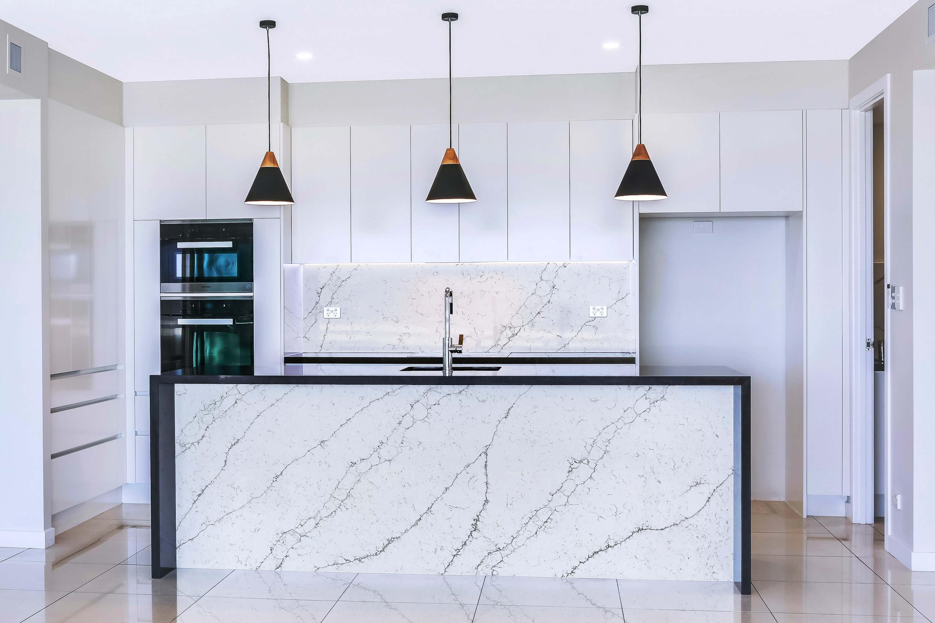 veined-backsplash